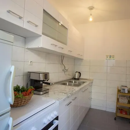 House Rina Milna
