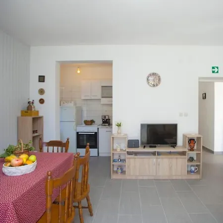 Apartman House Rina *